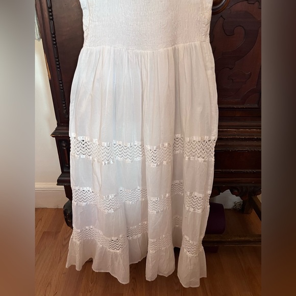 Ruby ‘n’ Style Embroidered Maxi - Picture 7 of 15